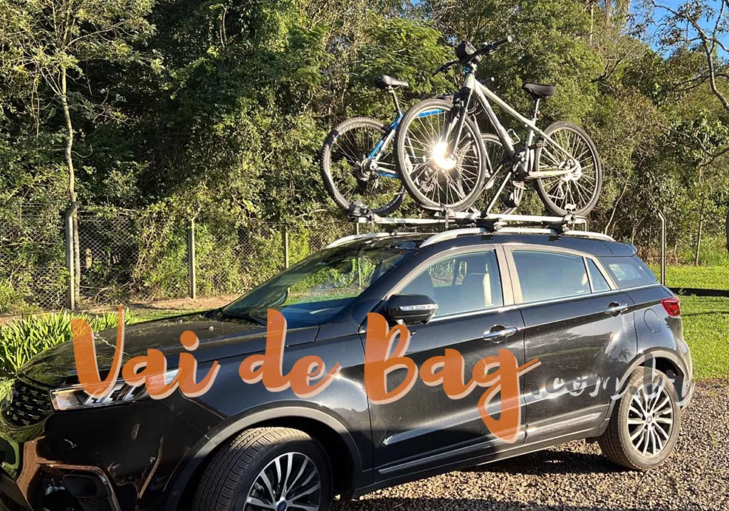Ford Territory com transbike de teto