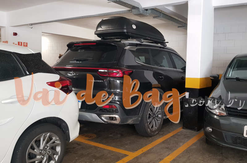 Veiculo da Caoa Chery Tiggo 8 com bagageiro de teto