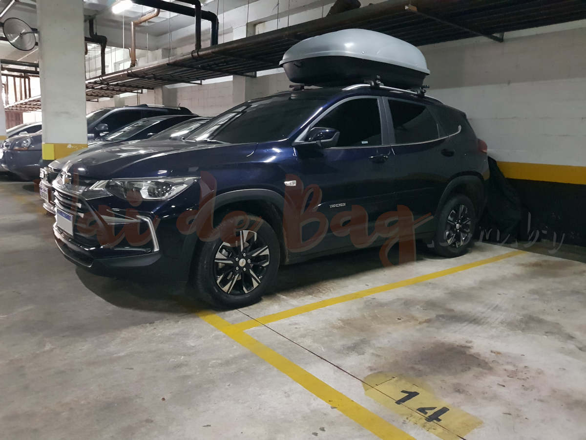 Chevrolet Tracker com bagageiro de teto